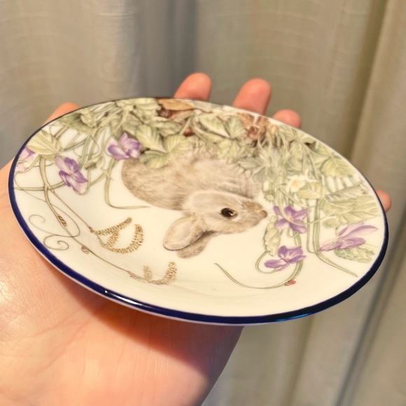 Royal Kendal English Rabbit Plate The Sheila Mannes Abbott Collection 4.75"W Fin - Picture 8 of 11